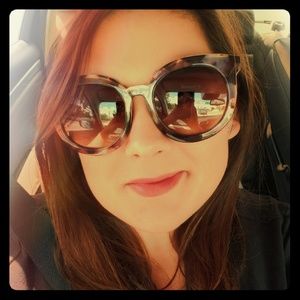 Meet your Posher, Brenda